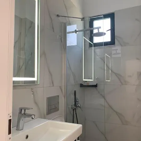 Hotel Kristal Borsh