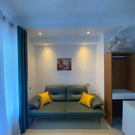 Kristal Hotel Borsh