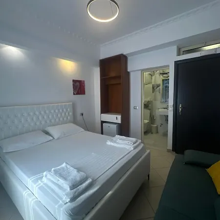 Kristal Hotel